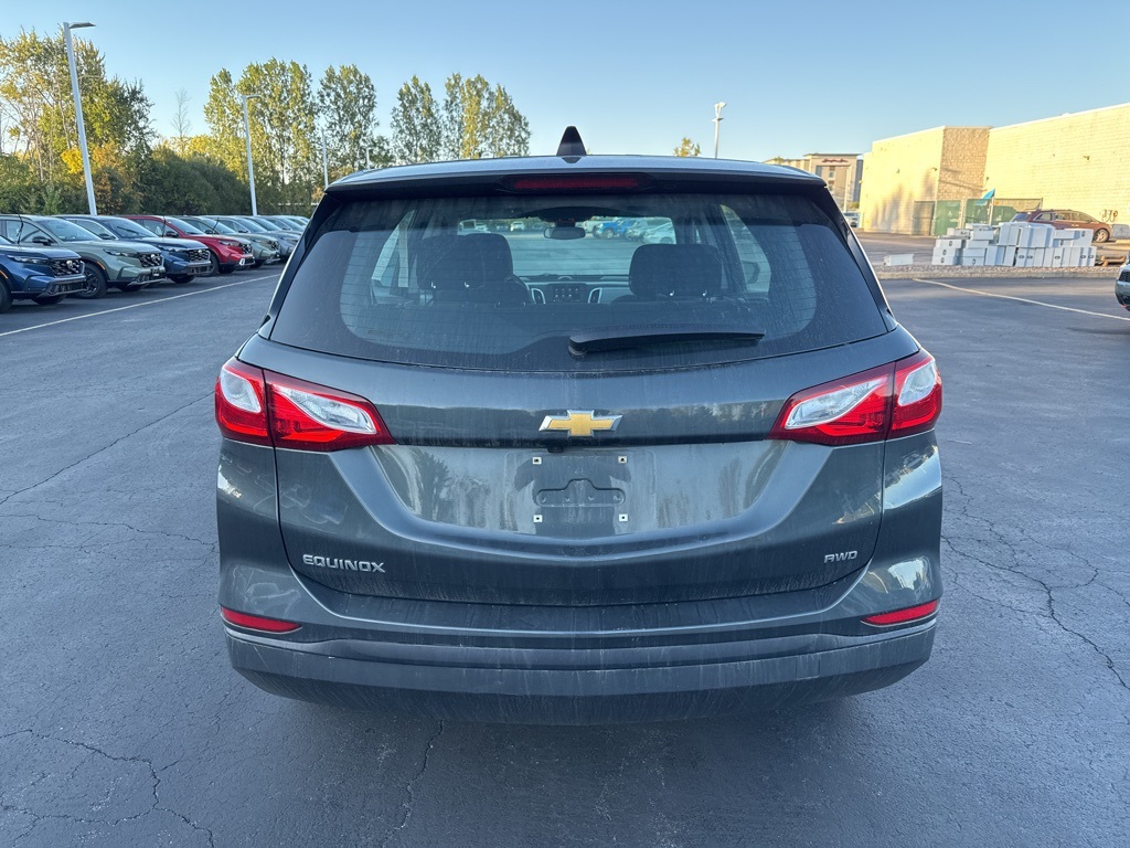 2020 Chevrolet Equinox LS photo 4
