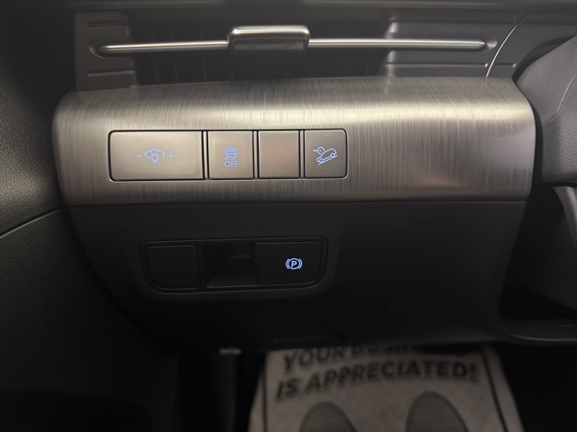 2024 Hyundai Kona SEL photo 17