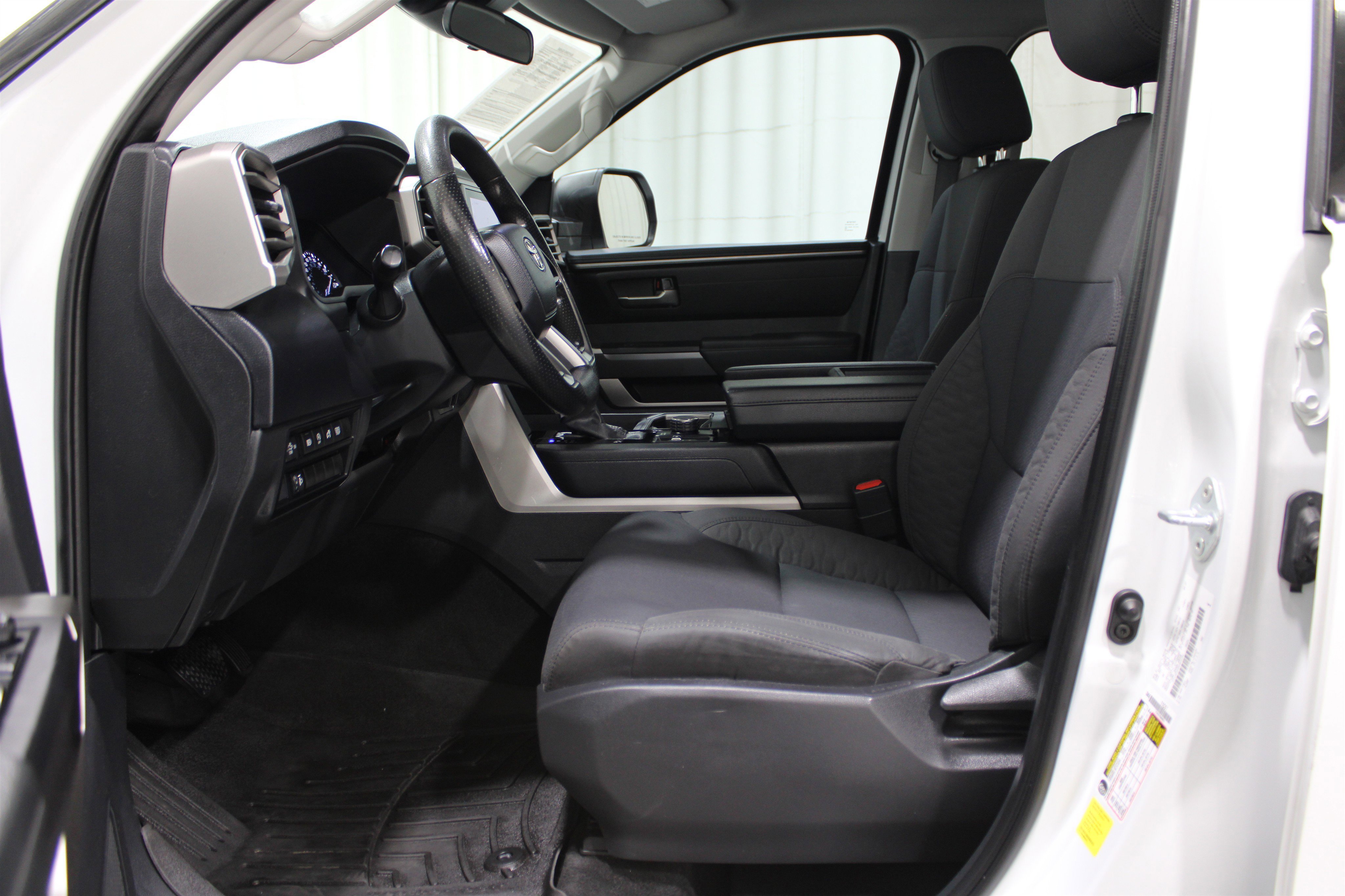 2022 Toyota Tundra SR5 photo 3