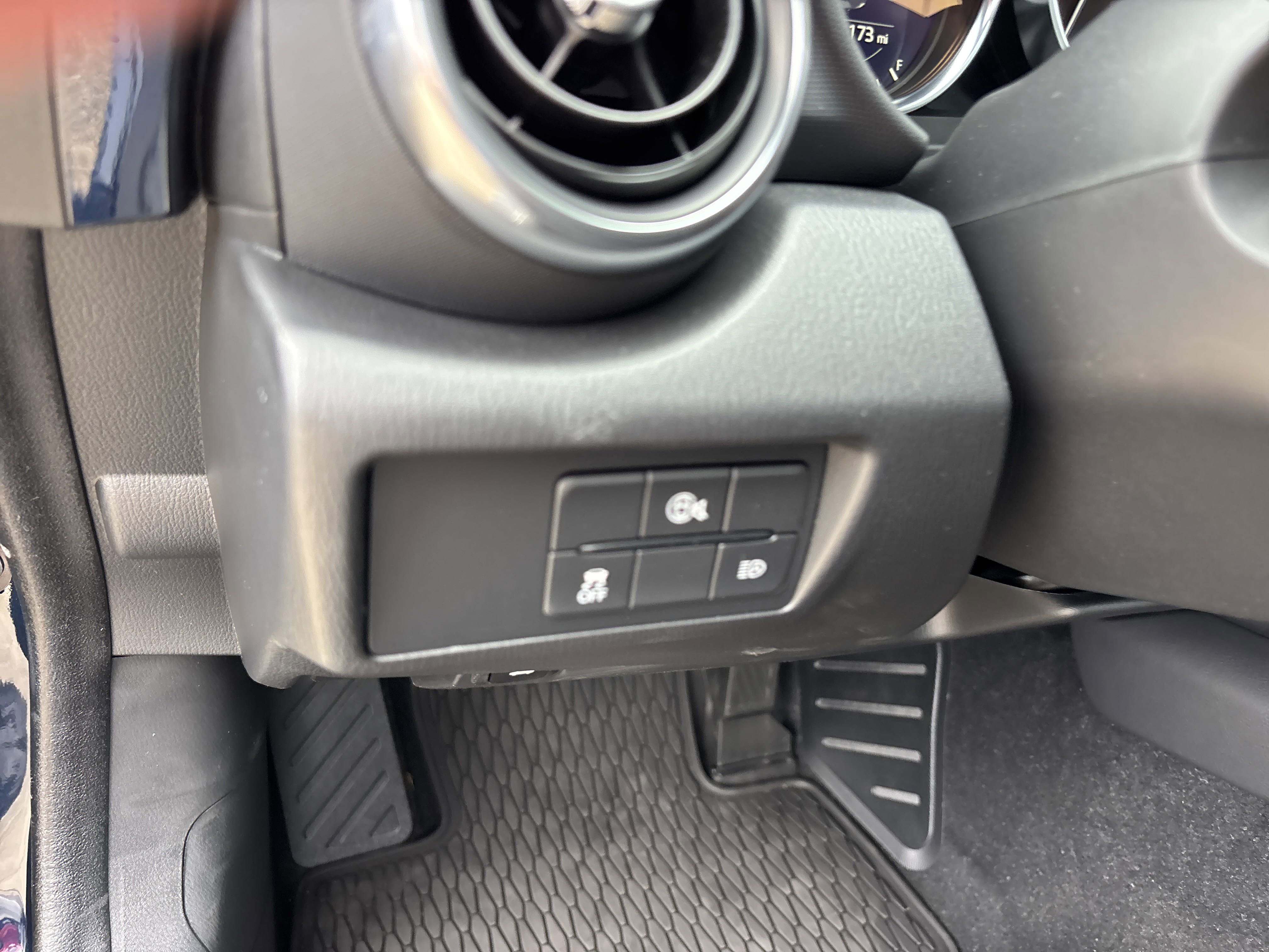 2025 Mazda MX-5 Miata Miata RF Grand Touring photo 3