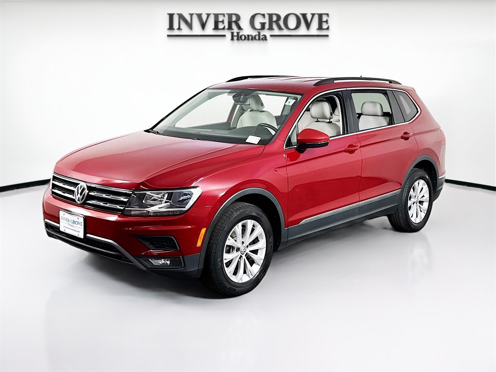 Used 2018 Volkswagen Tiguan SE with VIN 3VV2B7AX0JM029747 for sale in Inver Grove Heights, Minnesota