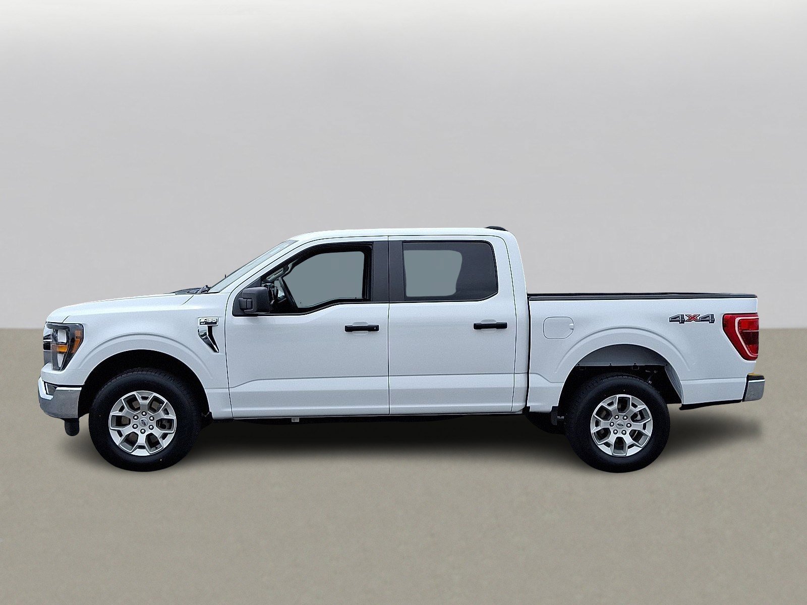 2023 Ford F-150 XLT photo 6