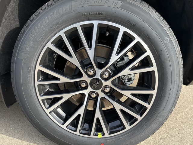 2025 Ford Escape Plug-In Hybrid photo 9