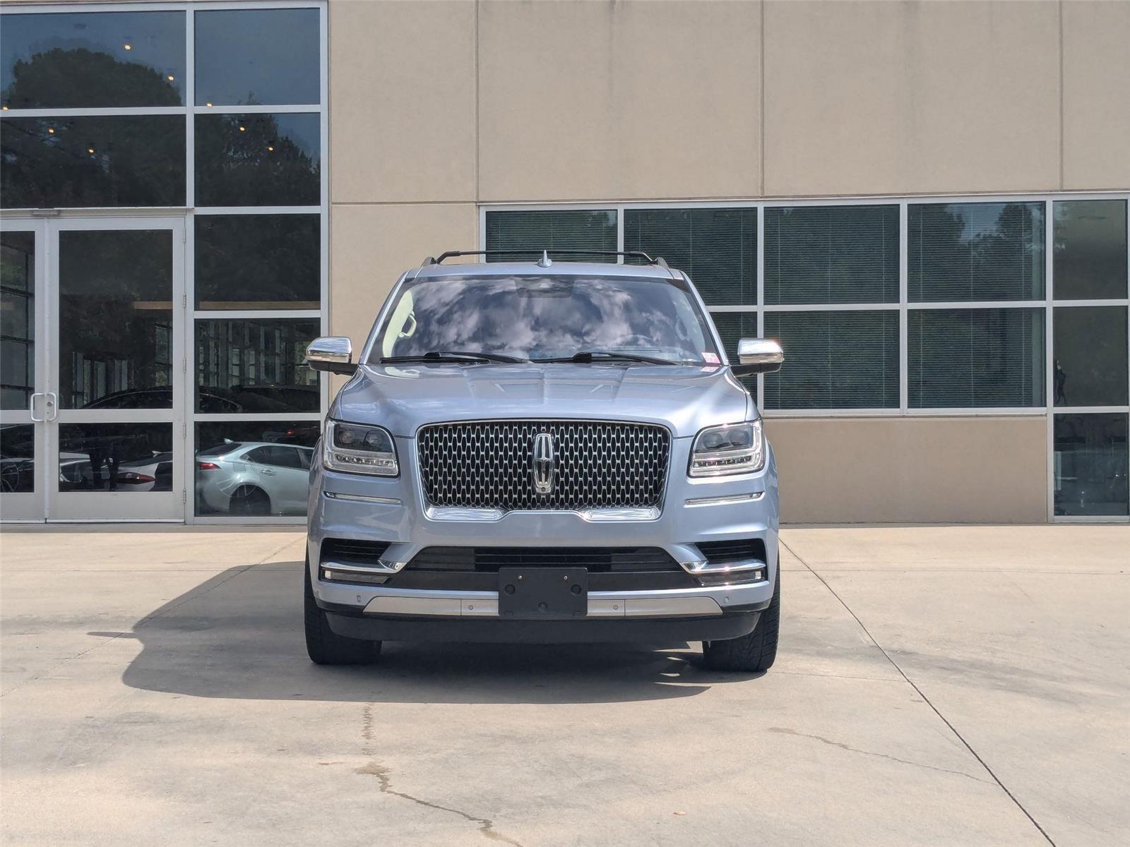 2020 Lincoln Navigator Black Label photo 2