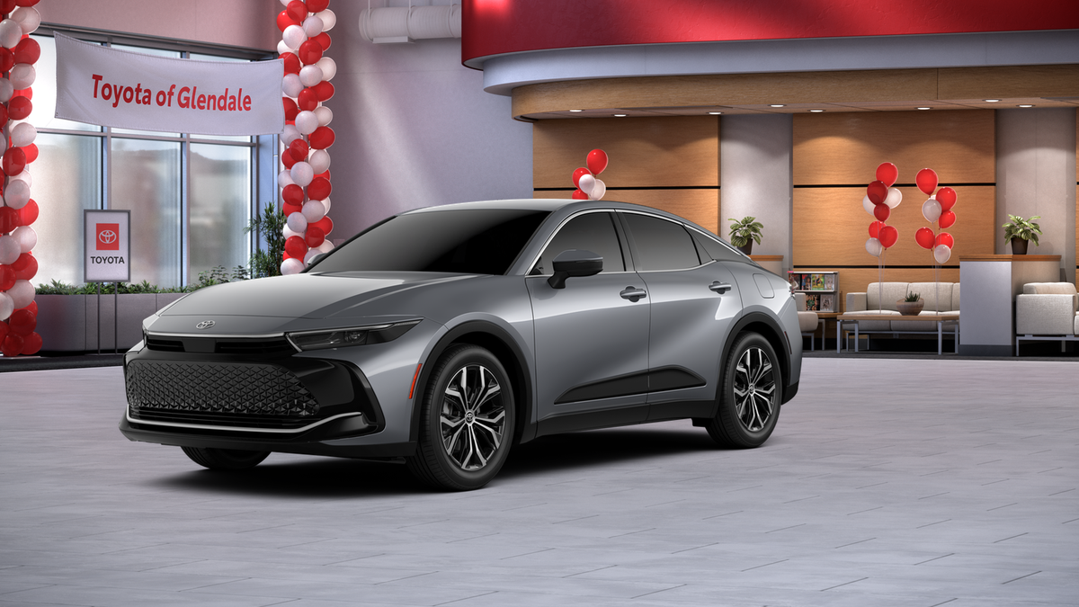 2026 Toyota Crown XLE's photo