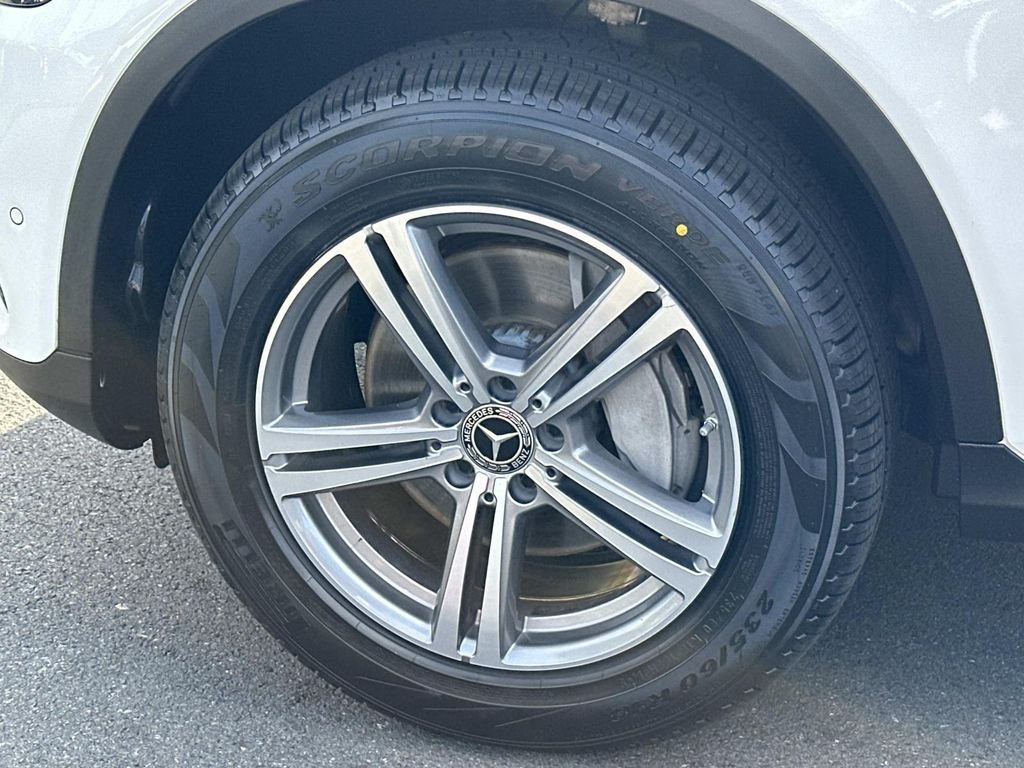 2022 Mercedes Benz GLC 300 4MATIC photo 13
