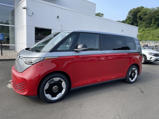 2025 Volkswagen ID. Buzz Pro Plus photo 2