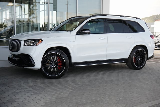 2025 Mercedes Benz GLS AMG 63 4MATIC photo 4