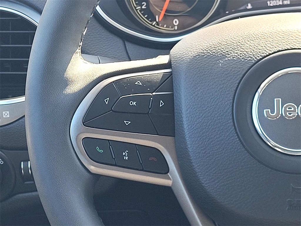 2022 Jeep Cherokee Limited photo 25