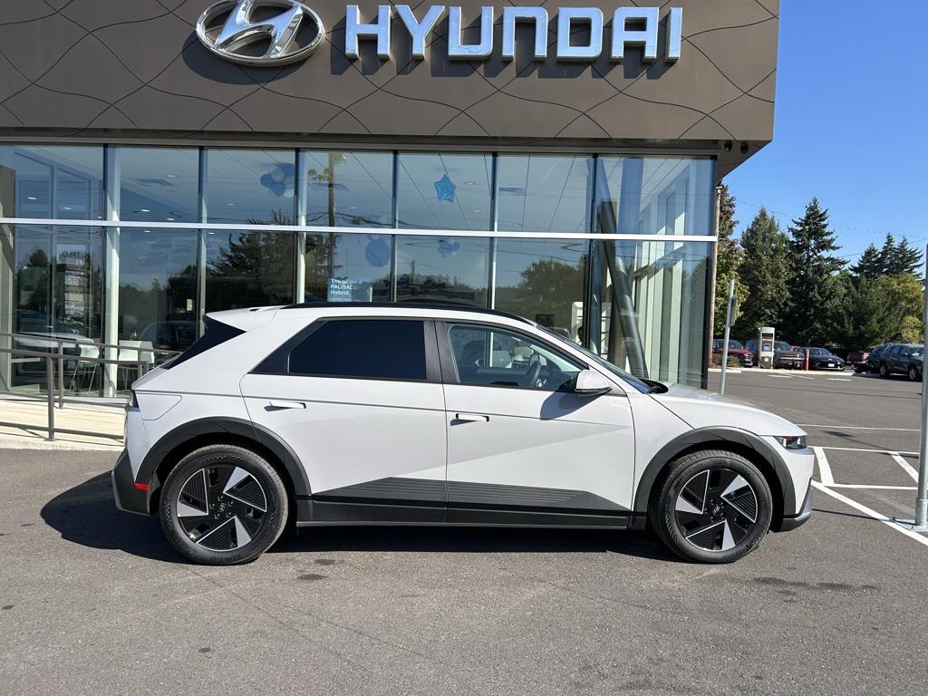 2025 Hyundai Ioniq 5 SEL photo 5