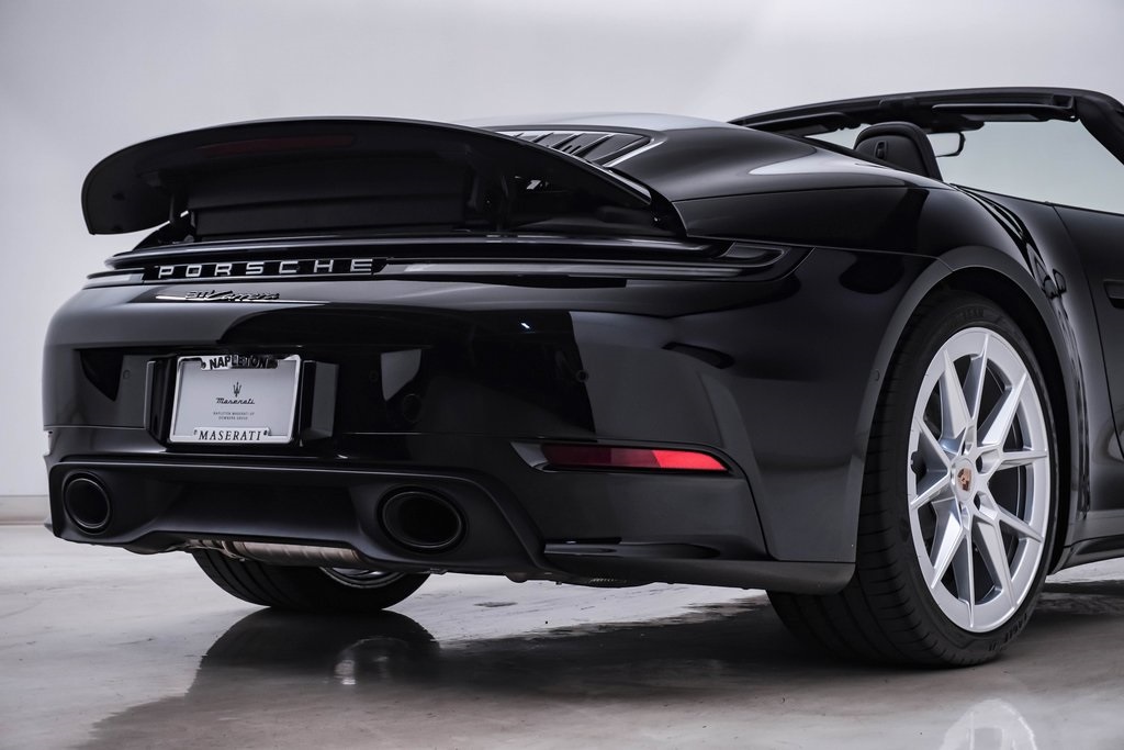 2025 Porsche 911 photo 14