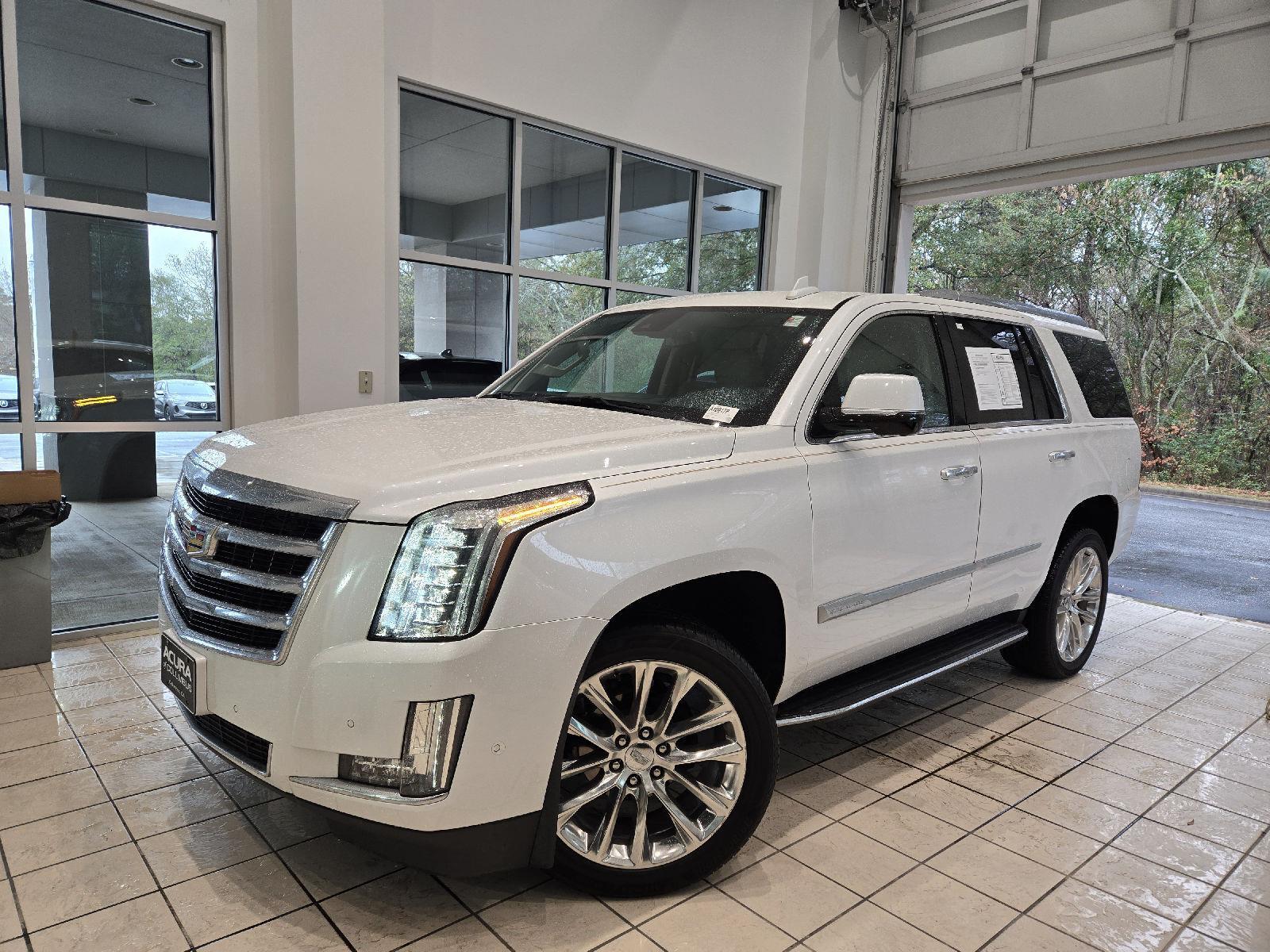 2020 Cadillac Escalade Luxury's photo