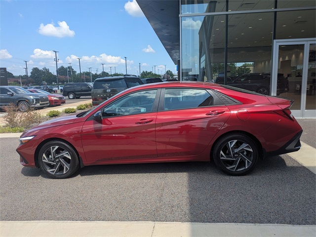 New 2025 Red Hyundai SEL Sport image 2