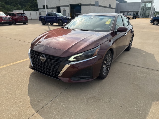 2023 Nissan Altima 2.5 SV photo 3