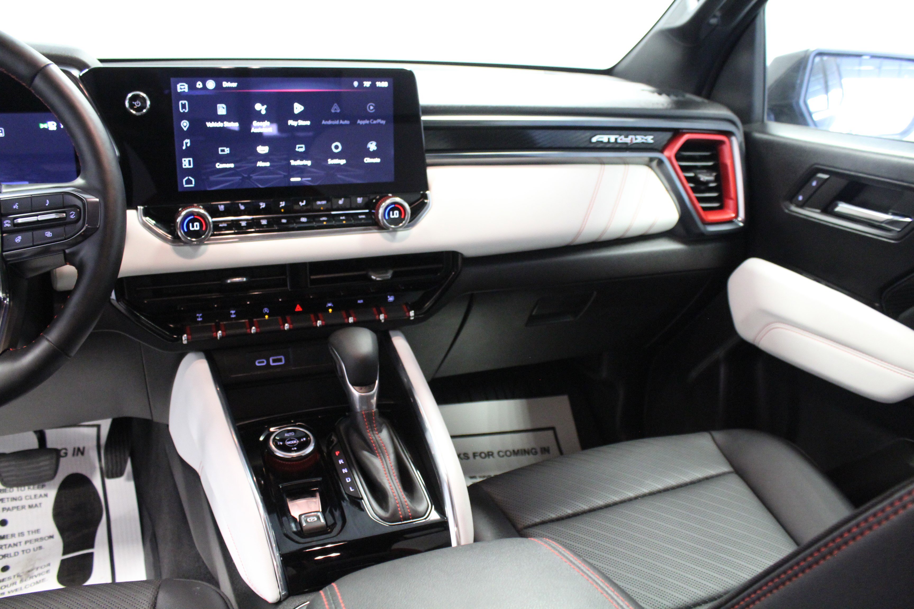 2024 Gmc Canyon AT4X photo 18