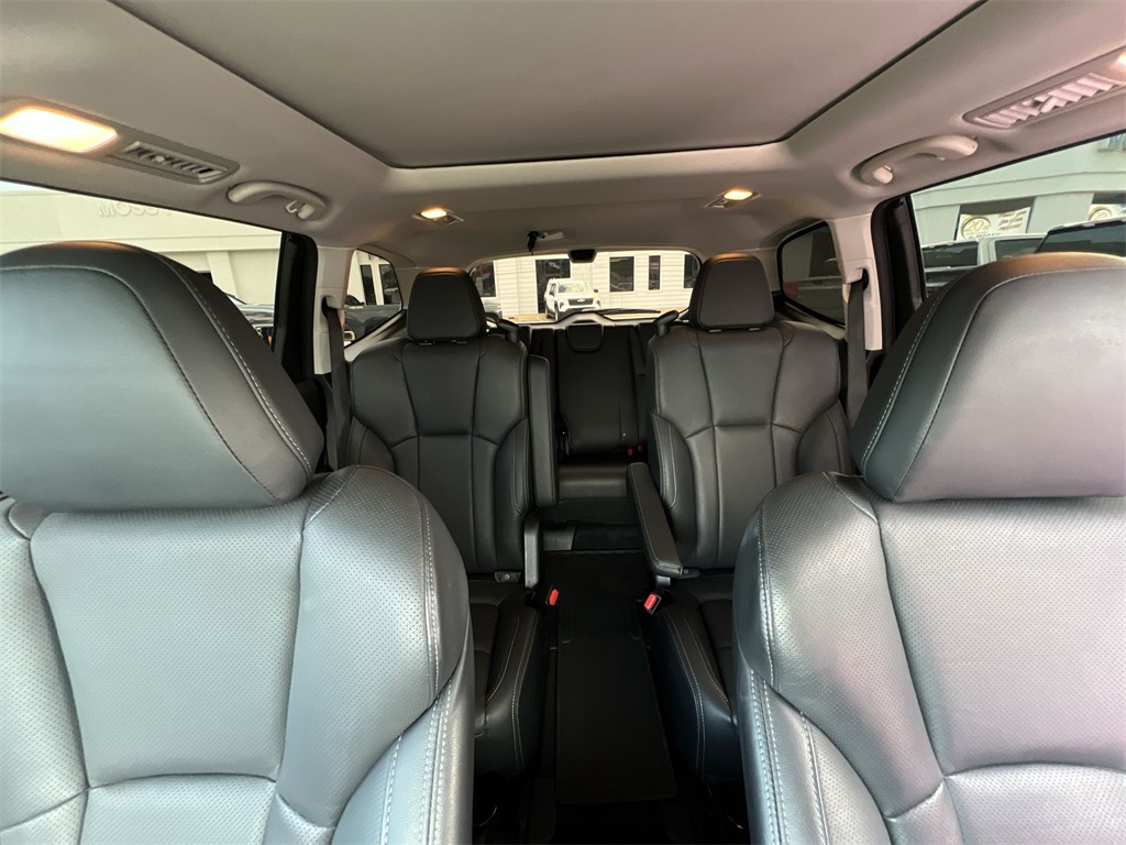 2021 Subaru Ascent Touring photo 11