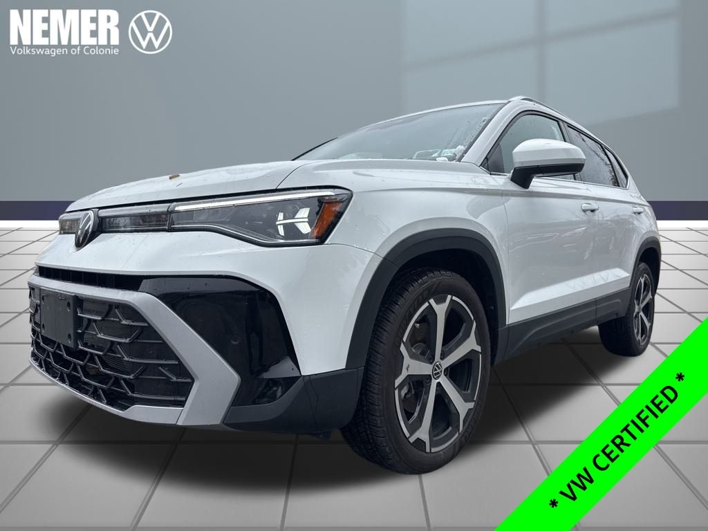 2025 Volkswagen Taos SEL's photo