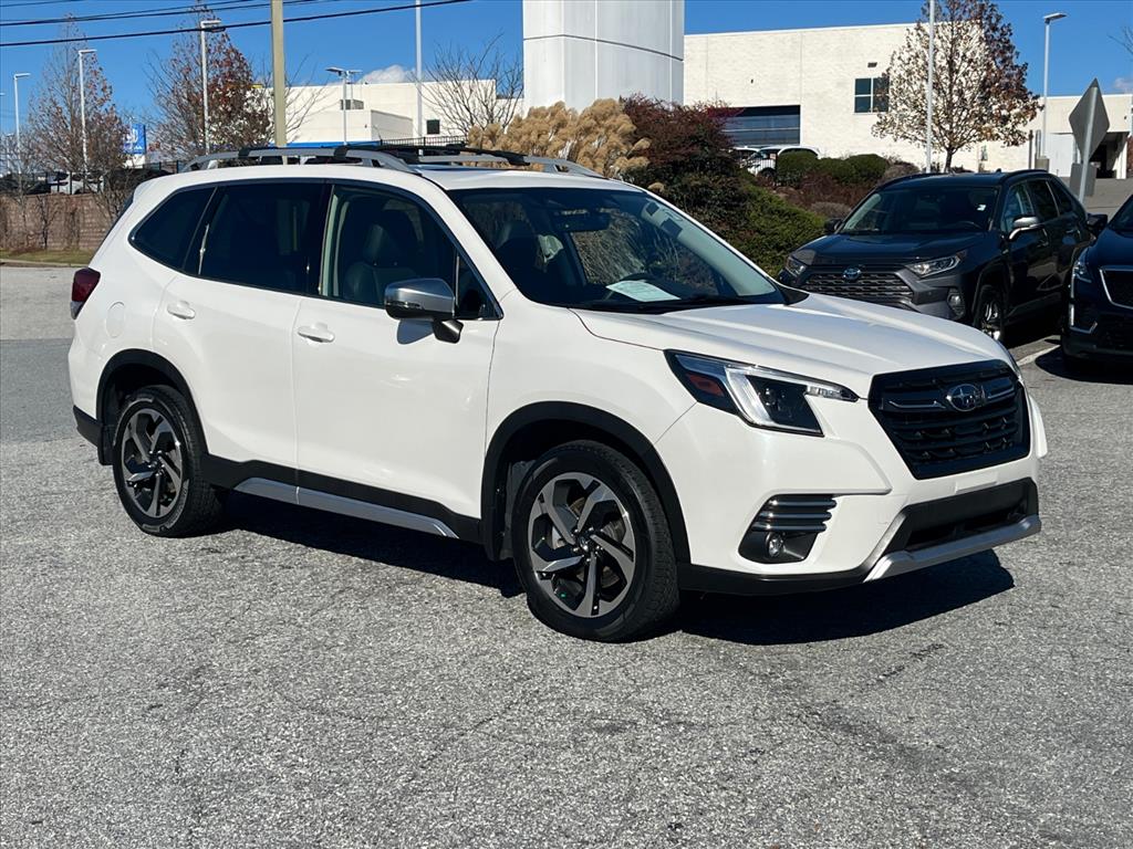 2022 Subaru Forester Touring's photo