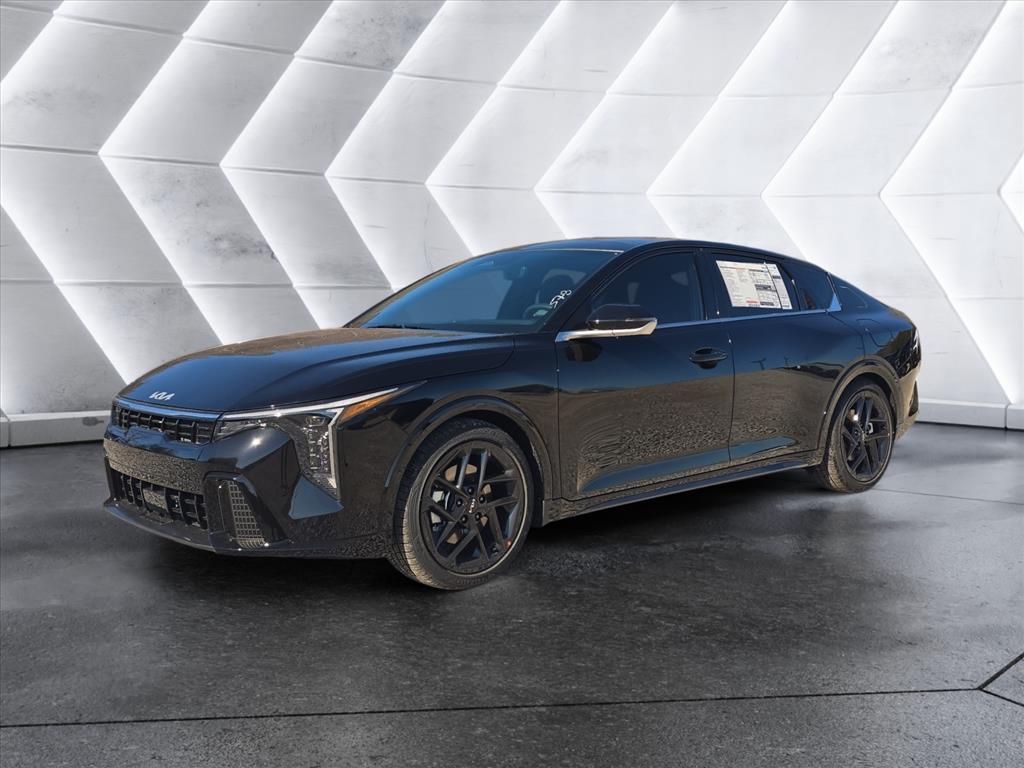 2025 Kia K4 GT-Line Turbo's photo
