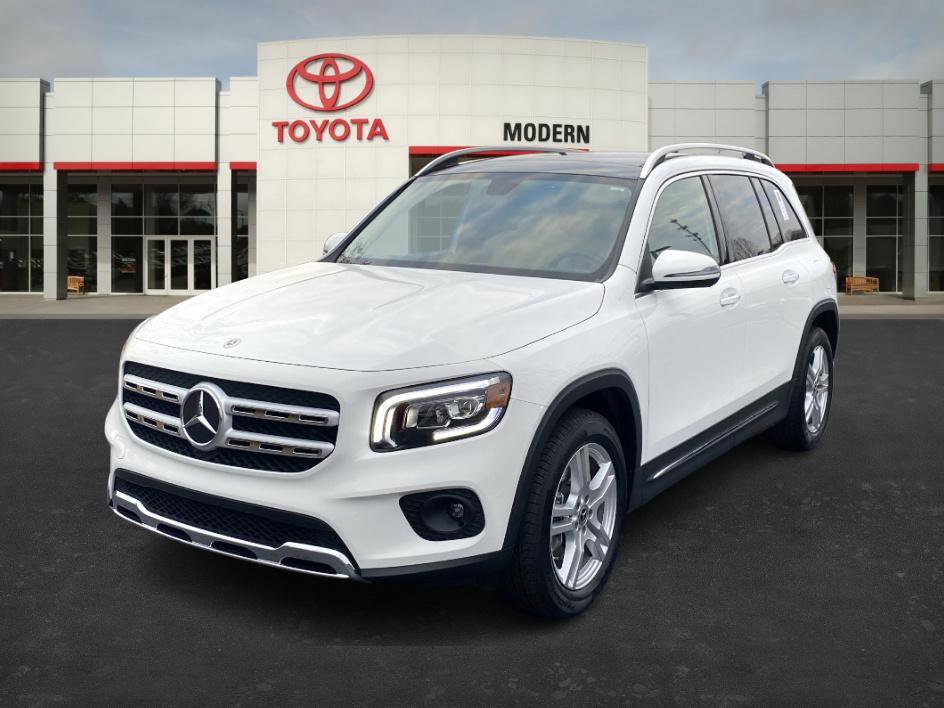 2023 Mercedes-Benz GLB Base's photo