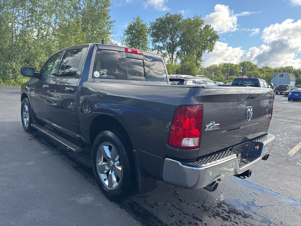 2015 Ram 1500 Big Horn photo 3