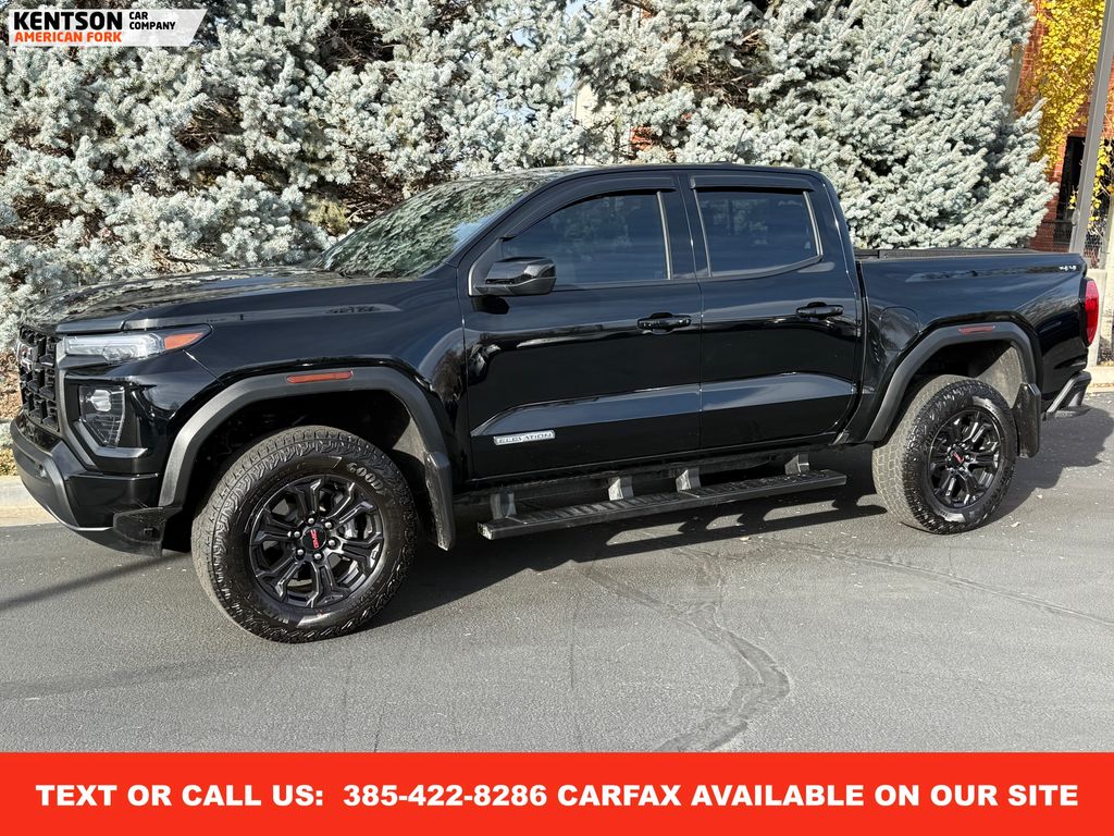 2024 GMC Canyon Elevation's photo