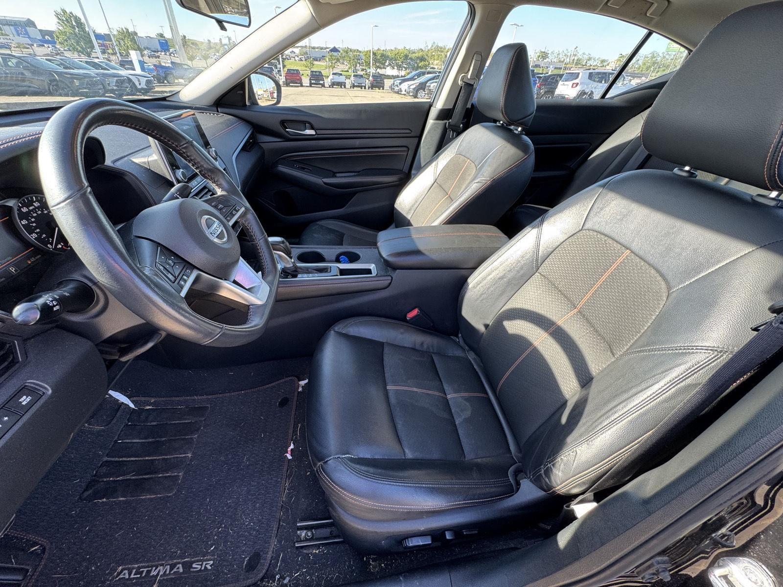 2022 Nissan Altima 2.5 SR photo 5