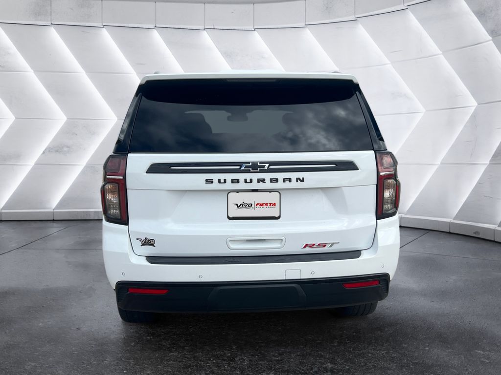 2023 Chevrolet Suburban RST photo 4