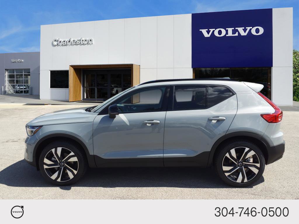 2025 Volvo XC40 Plus photo 6
