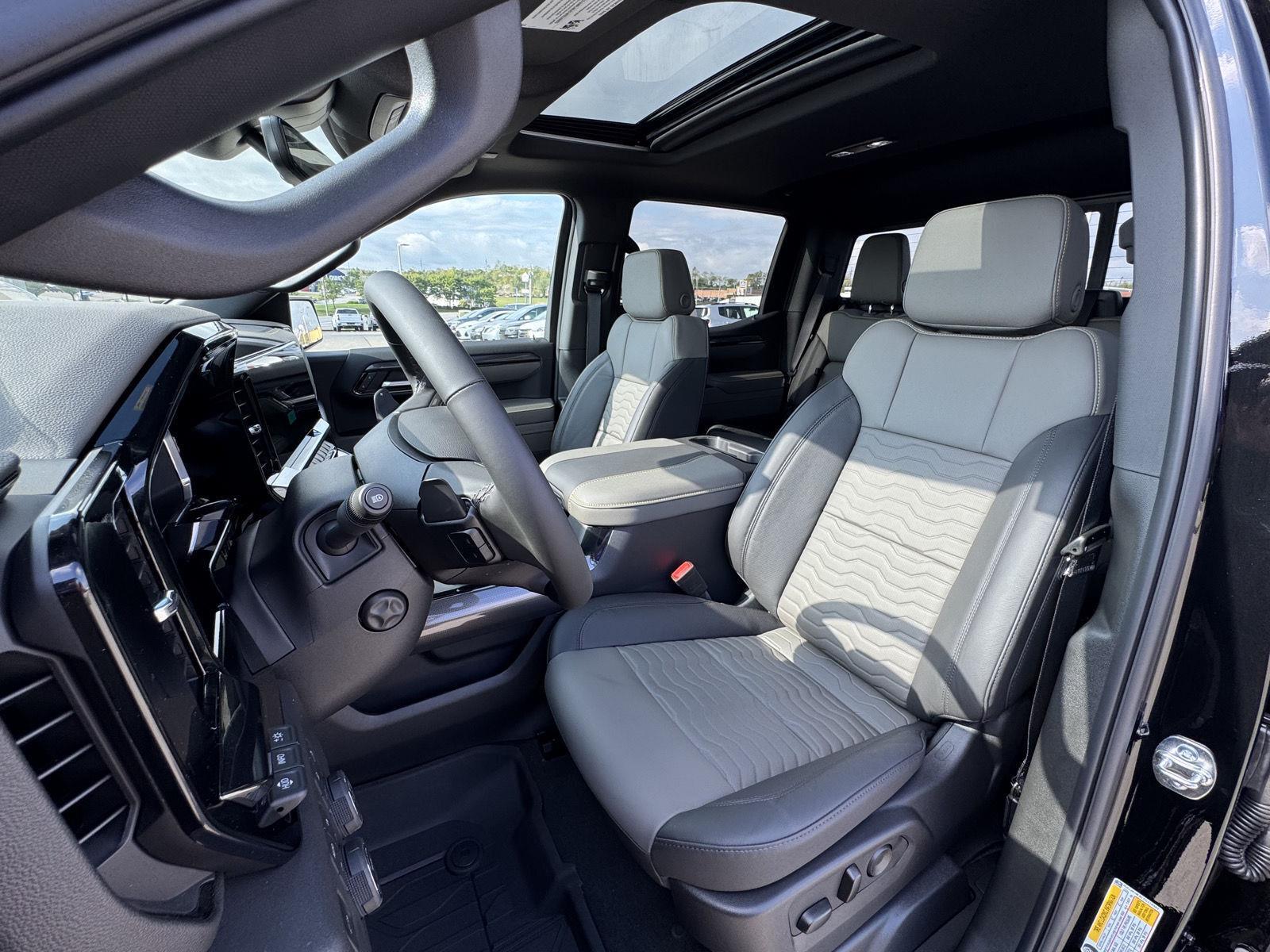 2026 Chevrolet Silverado 1500 ZR2 photo 2