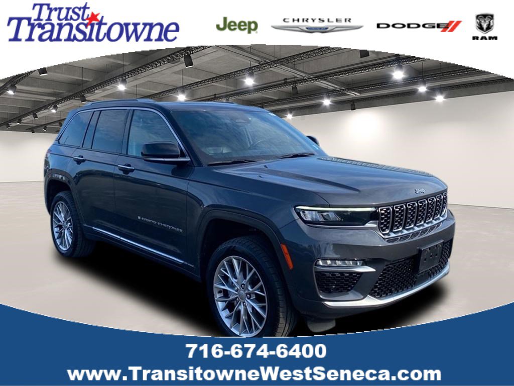 2022 Jeep Grand Cherokee Summit's photo