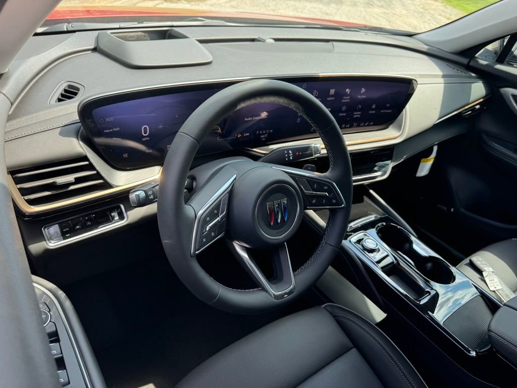 2025 Buick Envision Avenir photo 3