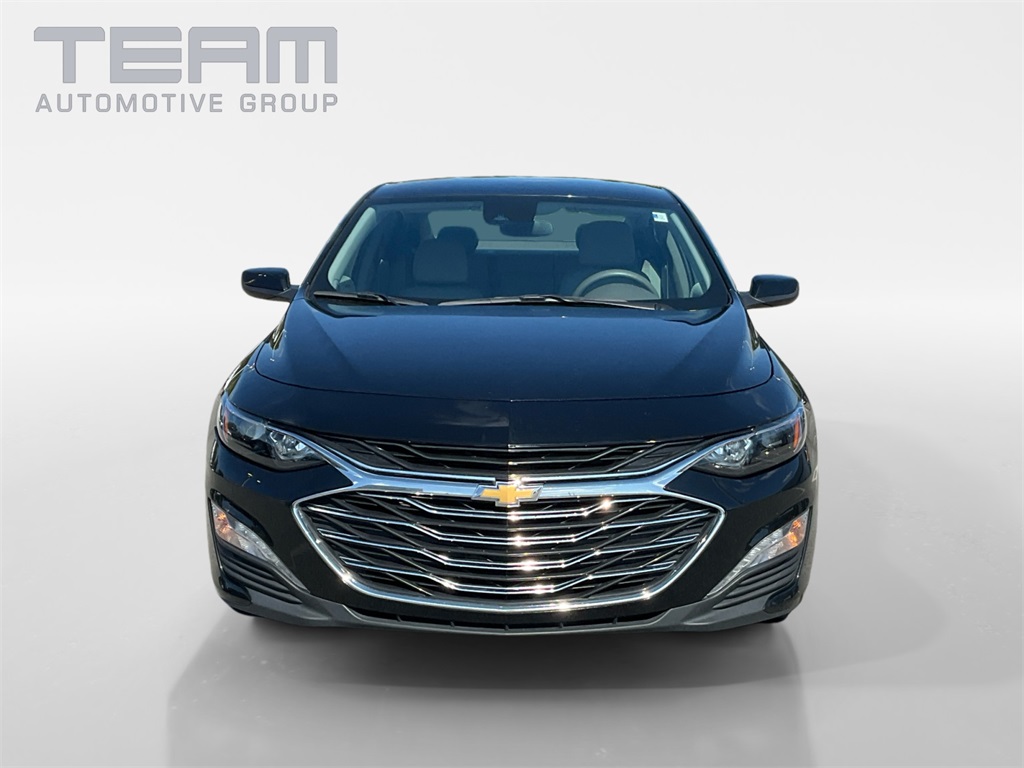 2024 Chevrolet Malibu 1LT photo 2