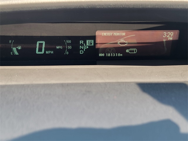 2015 Toyota Prius Four photo 13
