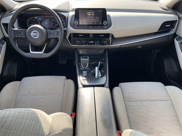 2021 Nissan Rogue SV photo 14