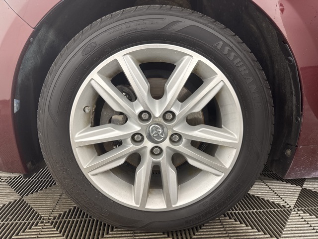 2015 Toyota Avalon XLE Premium photo 9