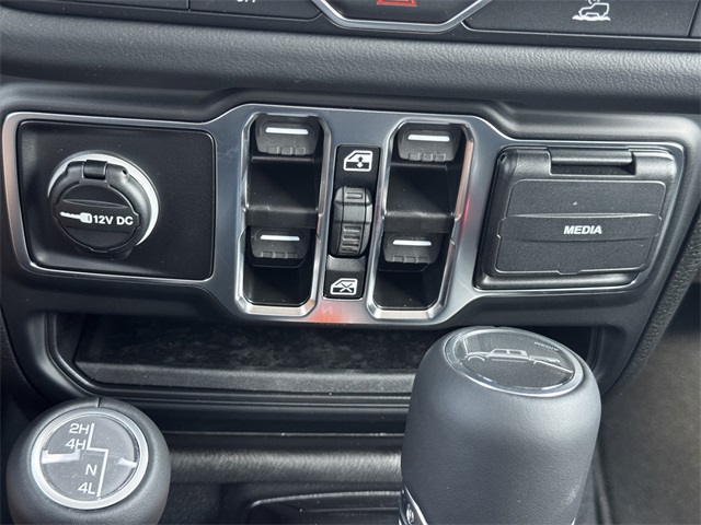 2025 Jeep Gladiator Sport photo 34