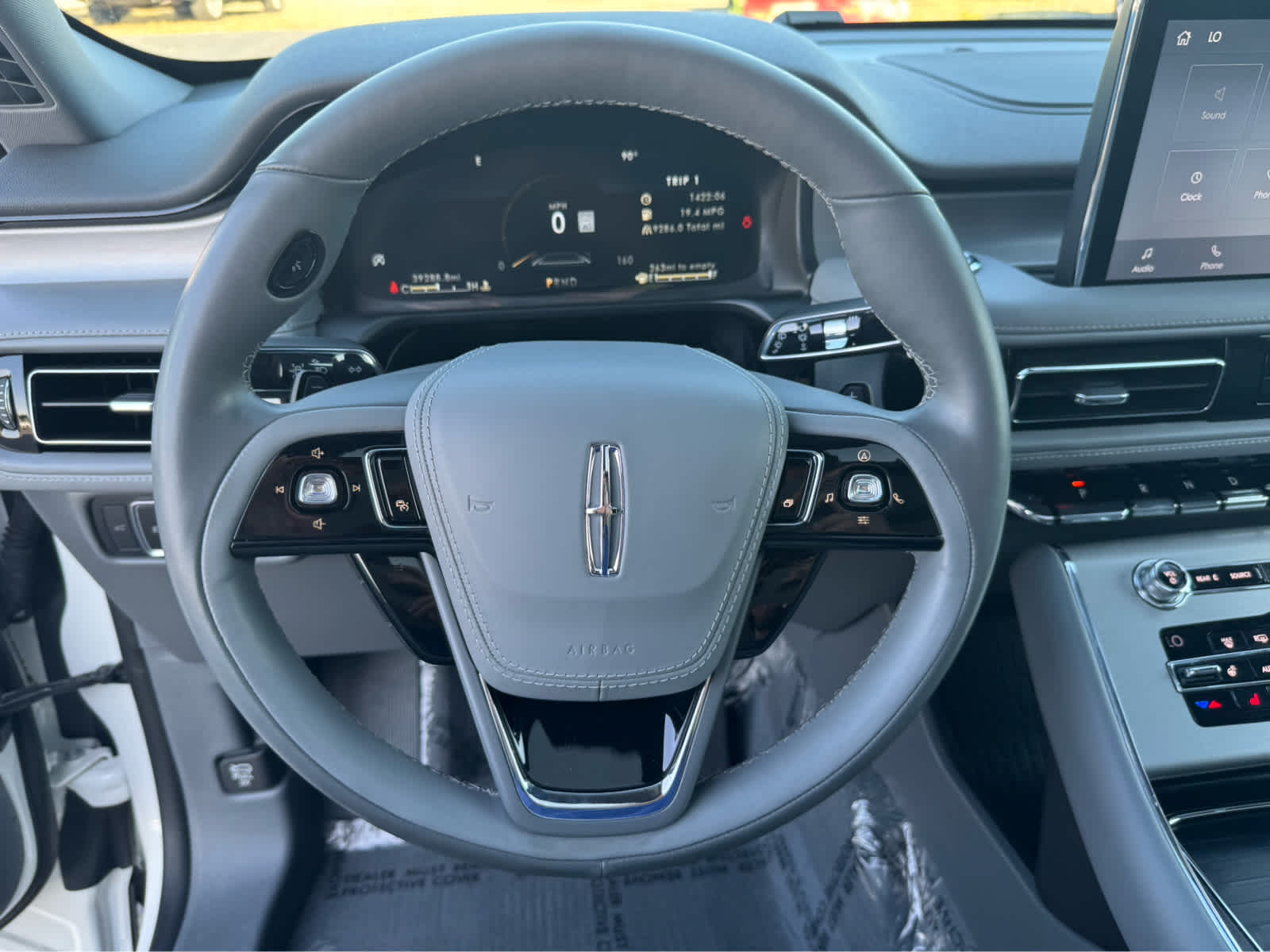 2020 Lincoln Aviator Reserve photo 19