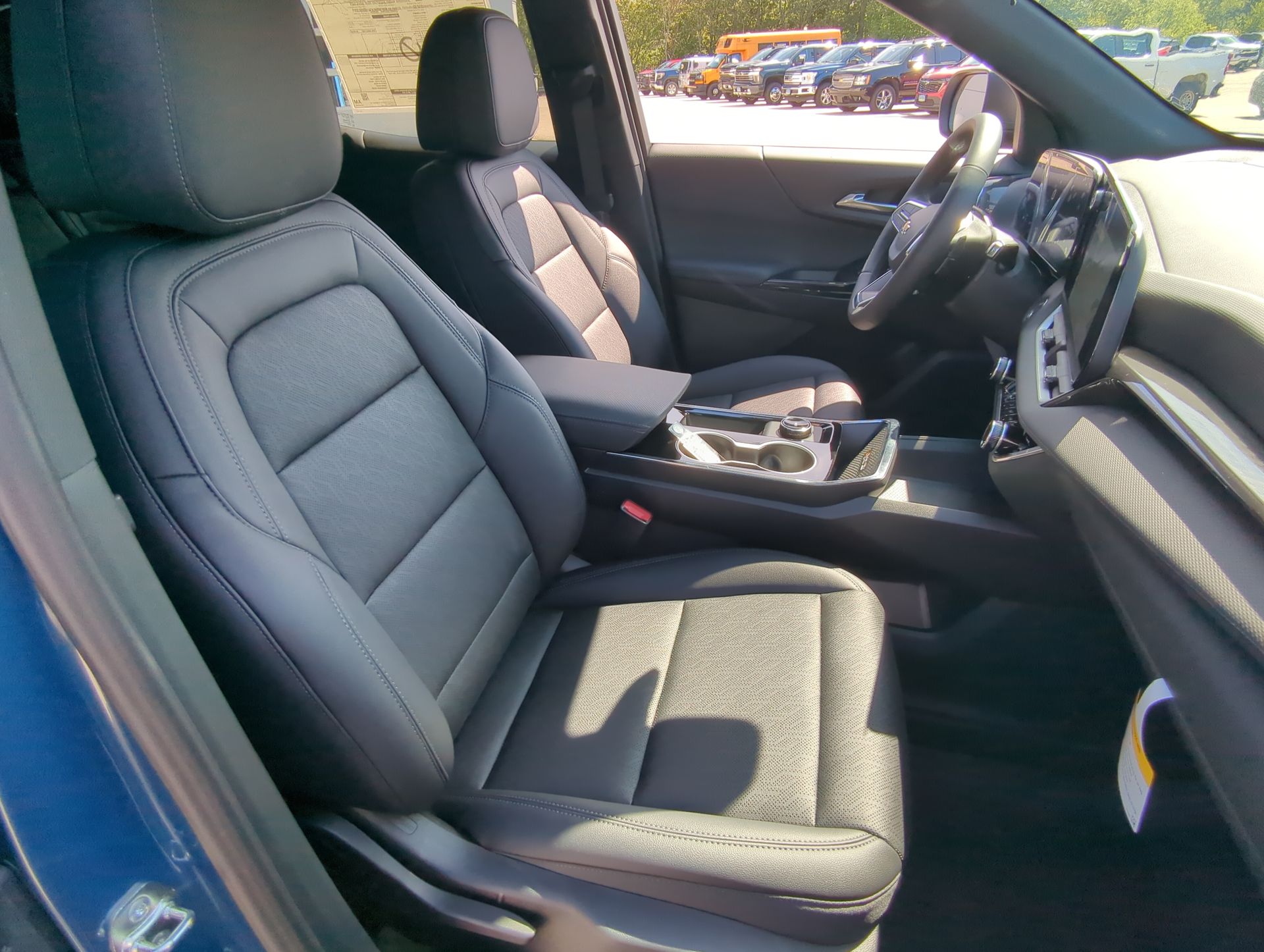 2026 Chevrolet Equinox LT photo 18