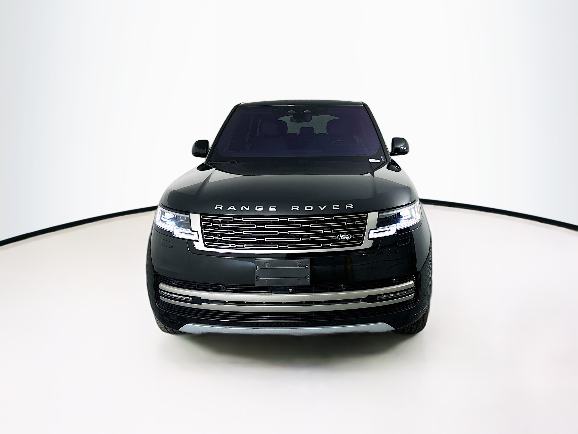 2023 Land Rover Range Rover SE photo 2