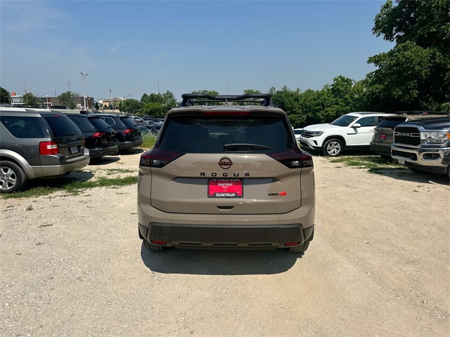 2025 Nissan Rogue SV photo 9