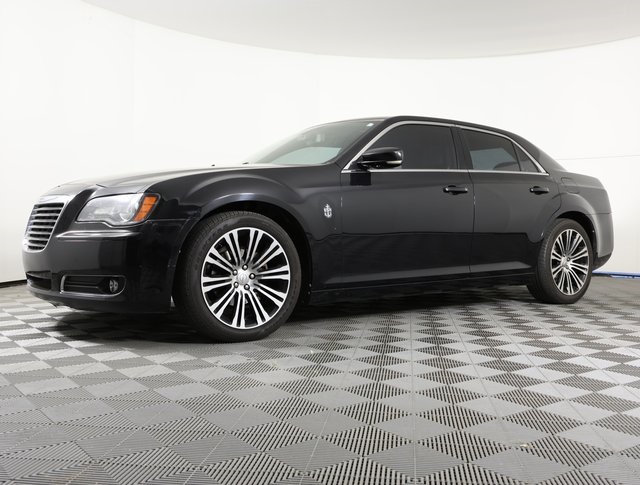 2012 Chrysler 300 S's photo