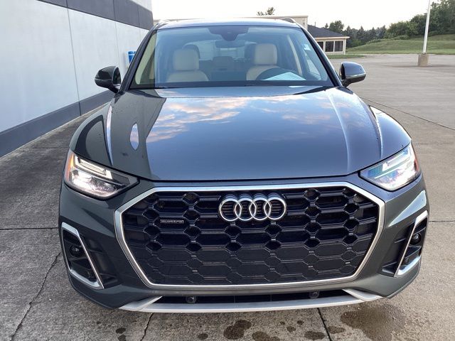2022 Audi Q5 45 S line Premium photo 3
