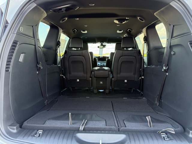 2026 Chrysler Pacifica photo 10