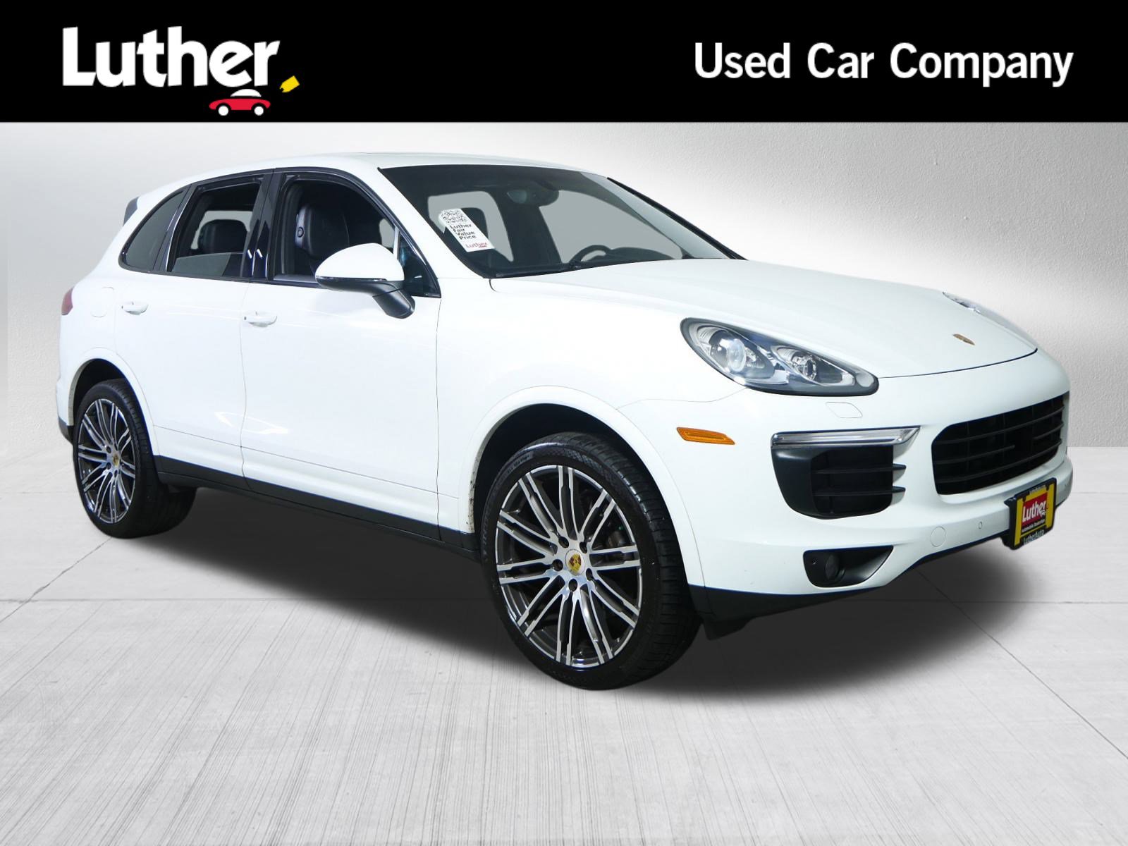 2017 Porsche Cayenne Platinum Edition's photo
