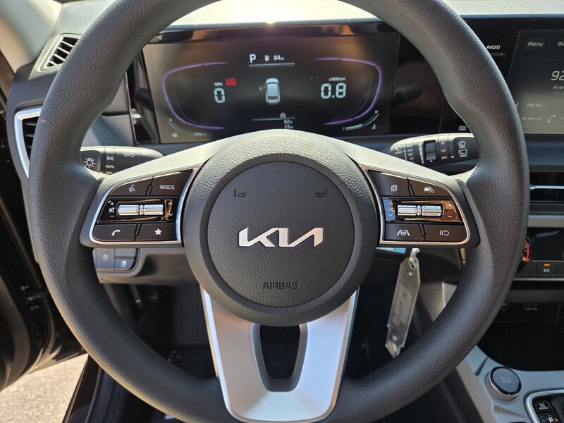 2026 Kia Seltos LX photo 6