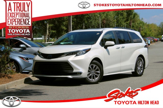 Certified Pre-Owned 2022 Toyota Sienna XLE 4D Passenger Van in Bluffton ...