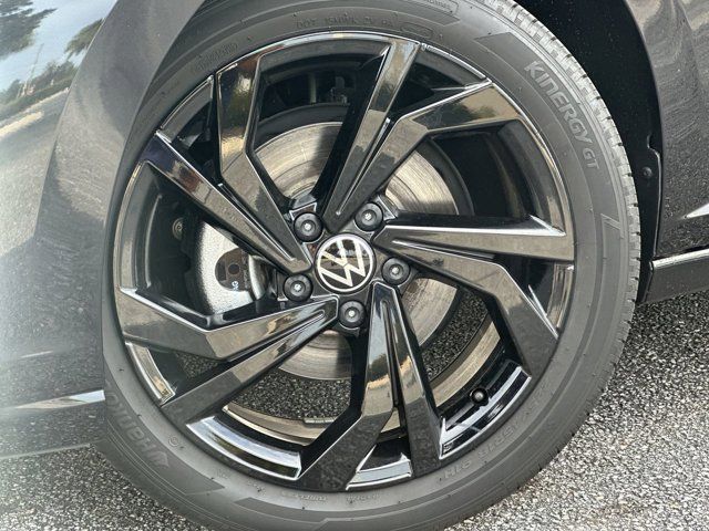 2025 Volkswagen Jetta 1.5T SE photo 2