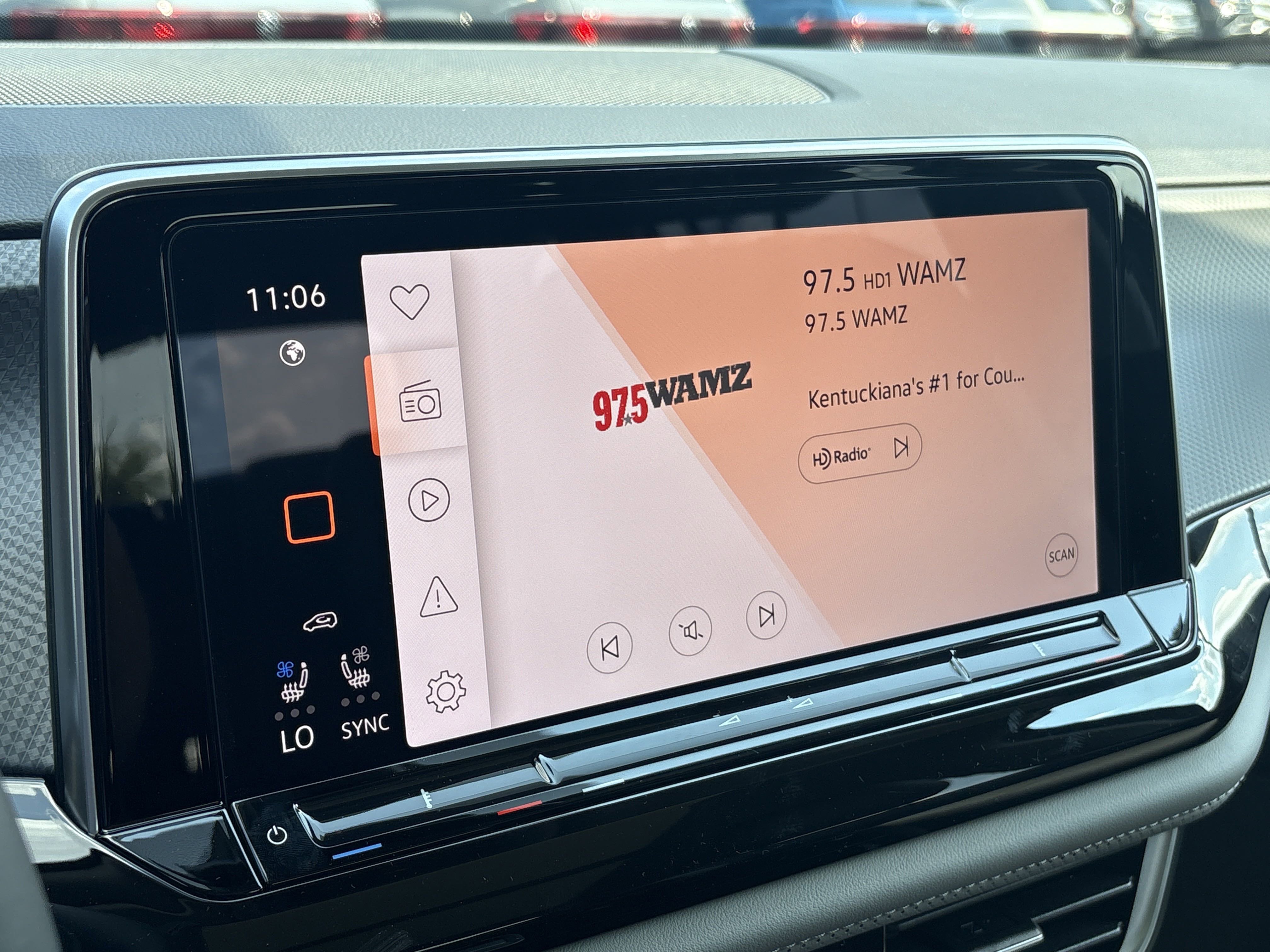 2025 Volkswagen Atlas Peak Edition SE photo 3