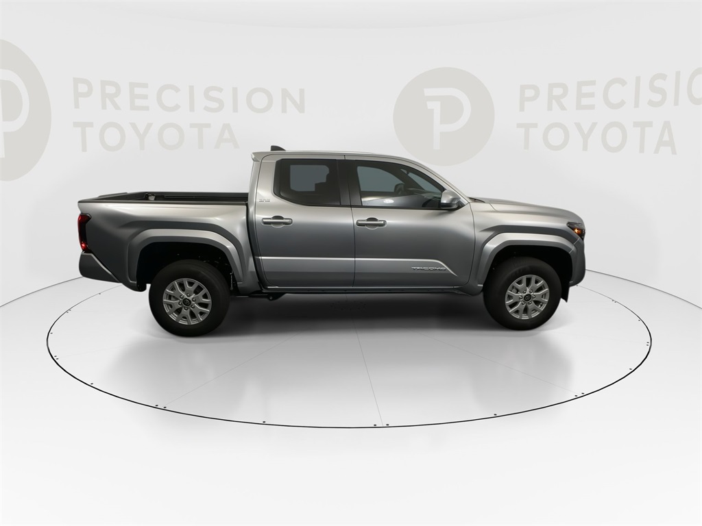 2025 Toyota Tacoma SR5 4x4 Double Cab photo 18
